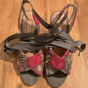 Topshop embroidered heel